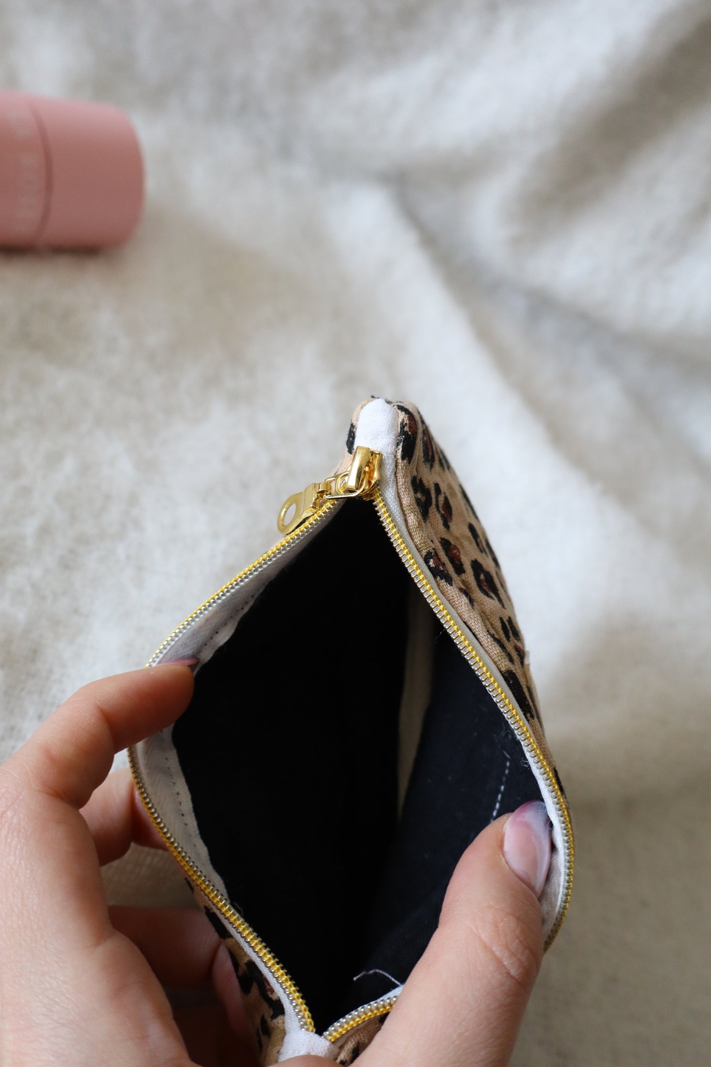 Pochette matelassée artisanale en coton - fait main imprimé léopard