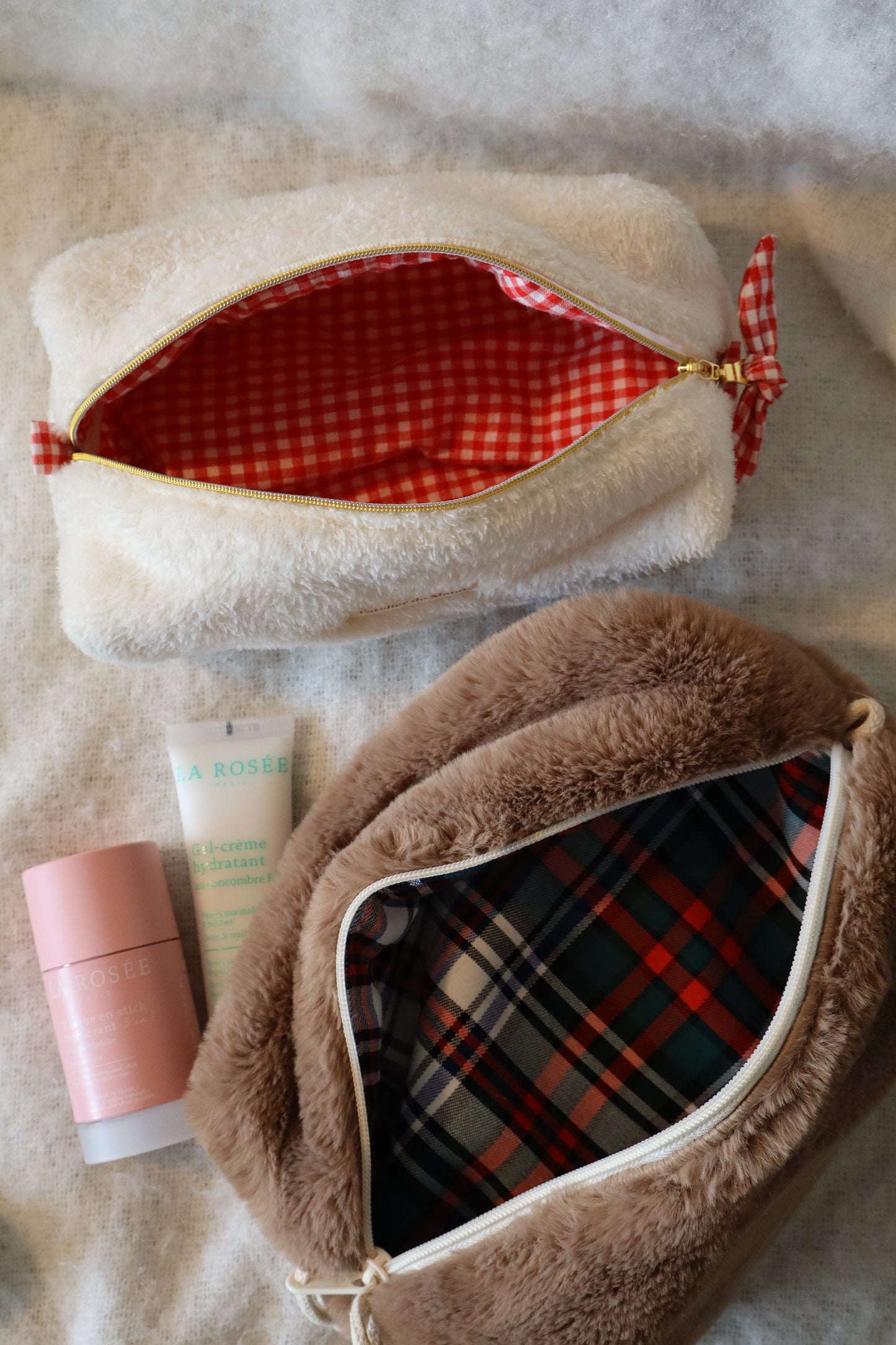 Trousse de toilette fausse fourrure artisanale – Fait main