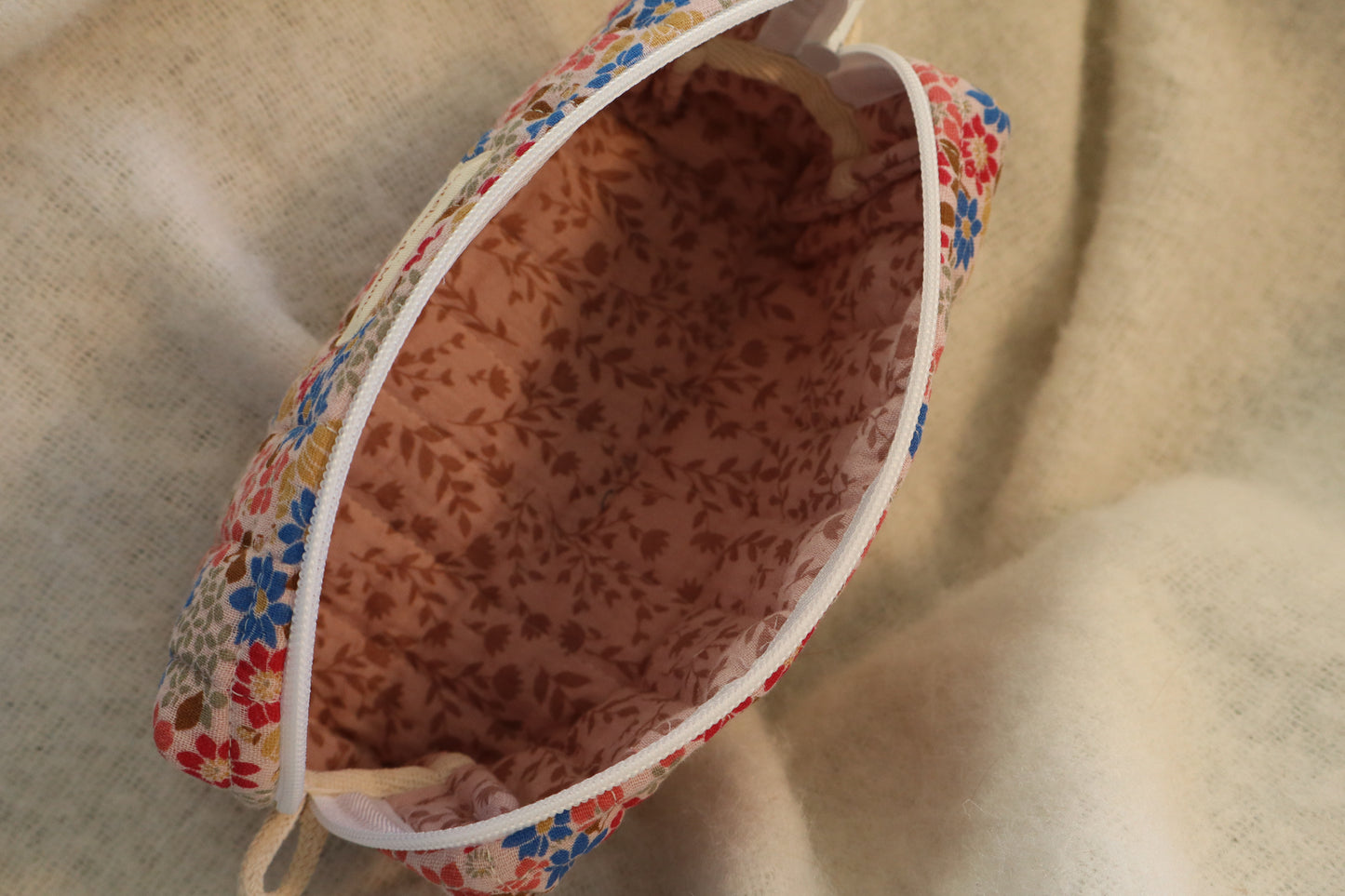 Trousse de toilette matelassée artisanale – Fait main en coton