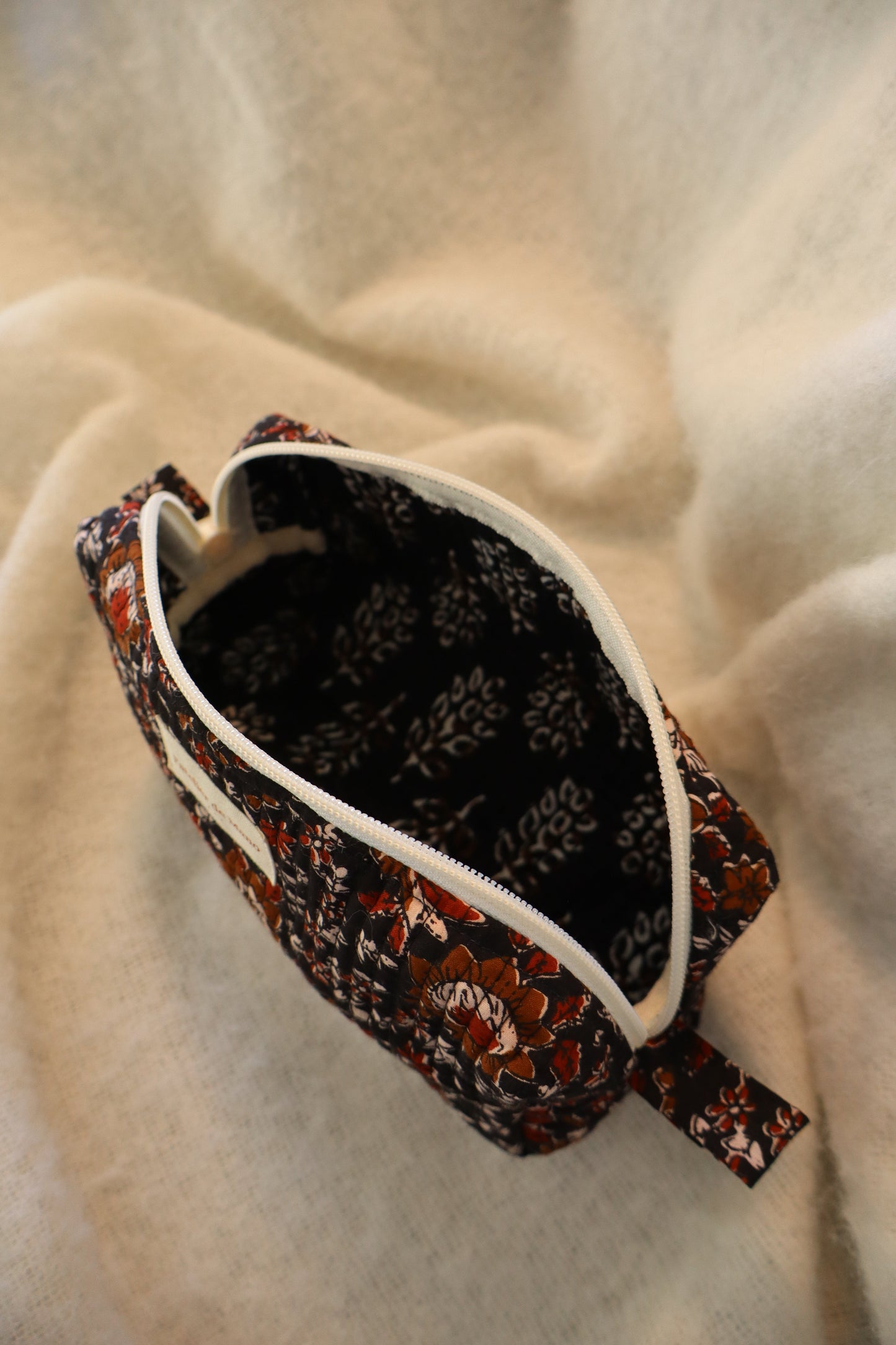 Trousse de toilette matelassée artisanale – Fait main en coton indien