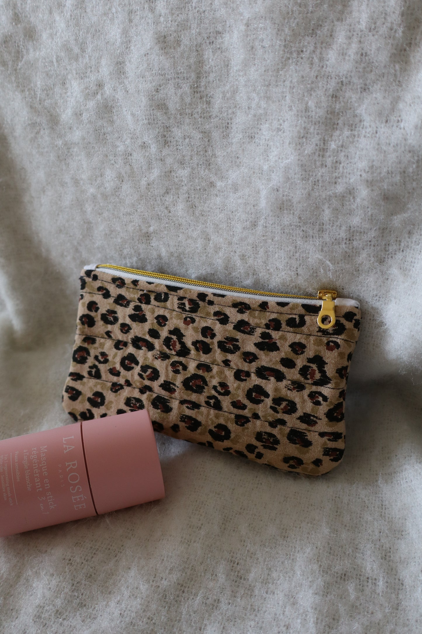Pochette matelassée artisanale en coton - fait main imprimé léopard
