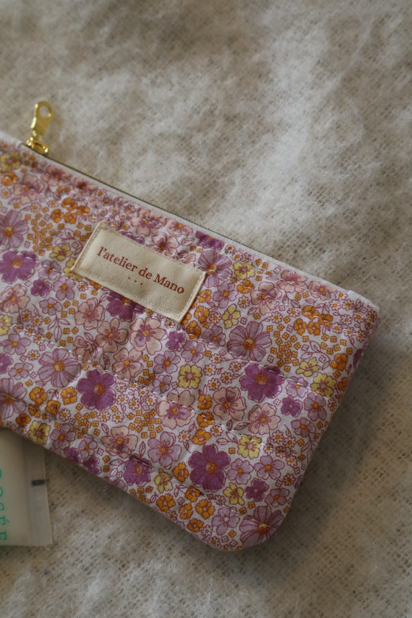 Pochette matelassée artisanale en coton - fait main tissu fleuri