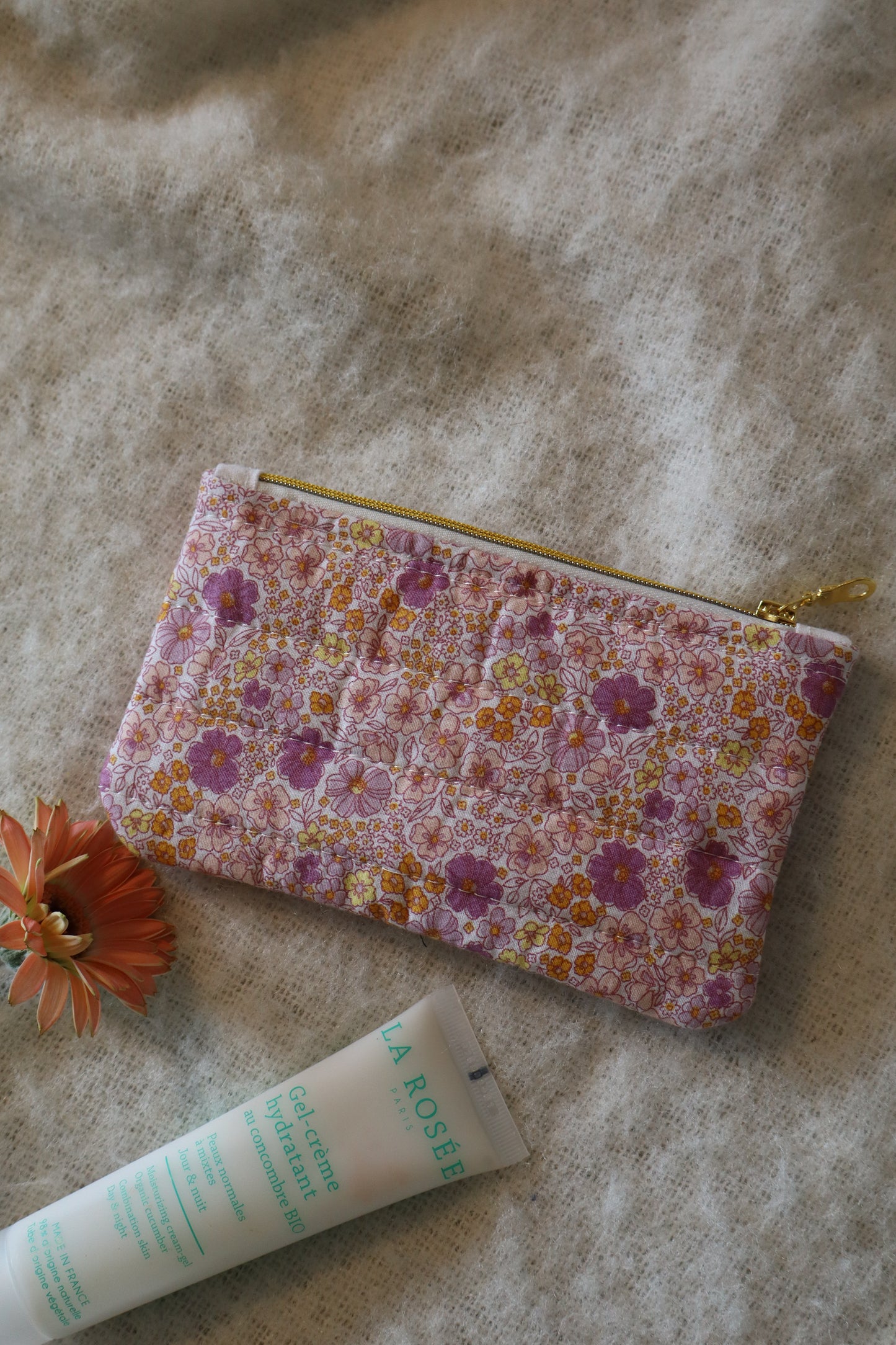Pochette matelassée artisanale en coton - fait main tissu fleuri
