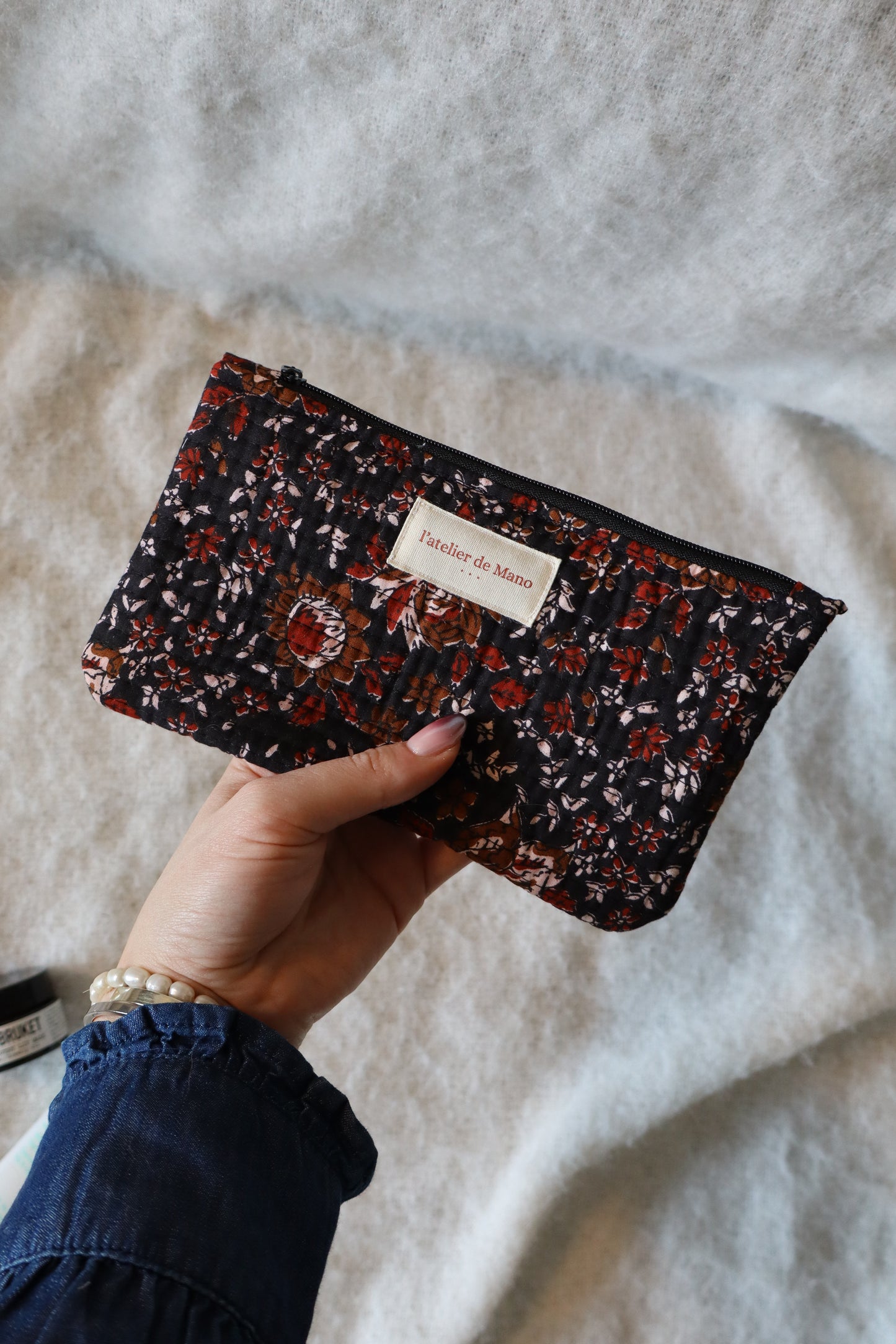 Pochette matelassée artisanale en coton - fait main tissu fleuri