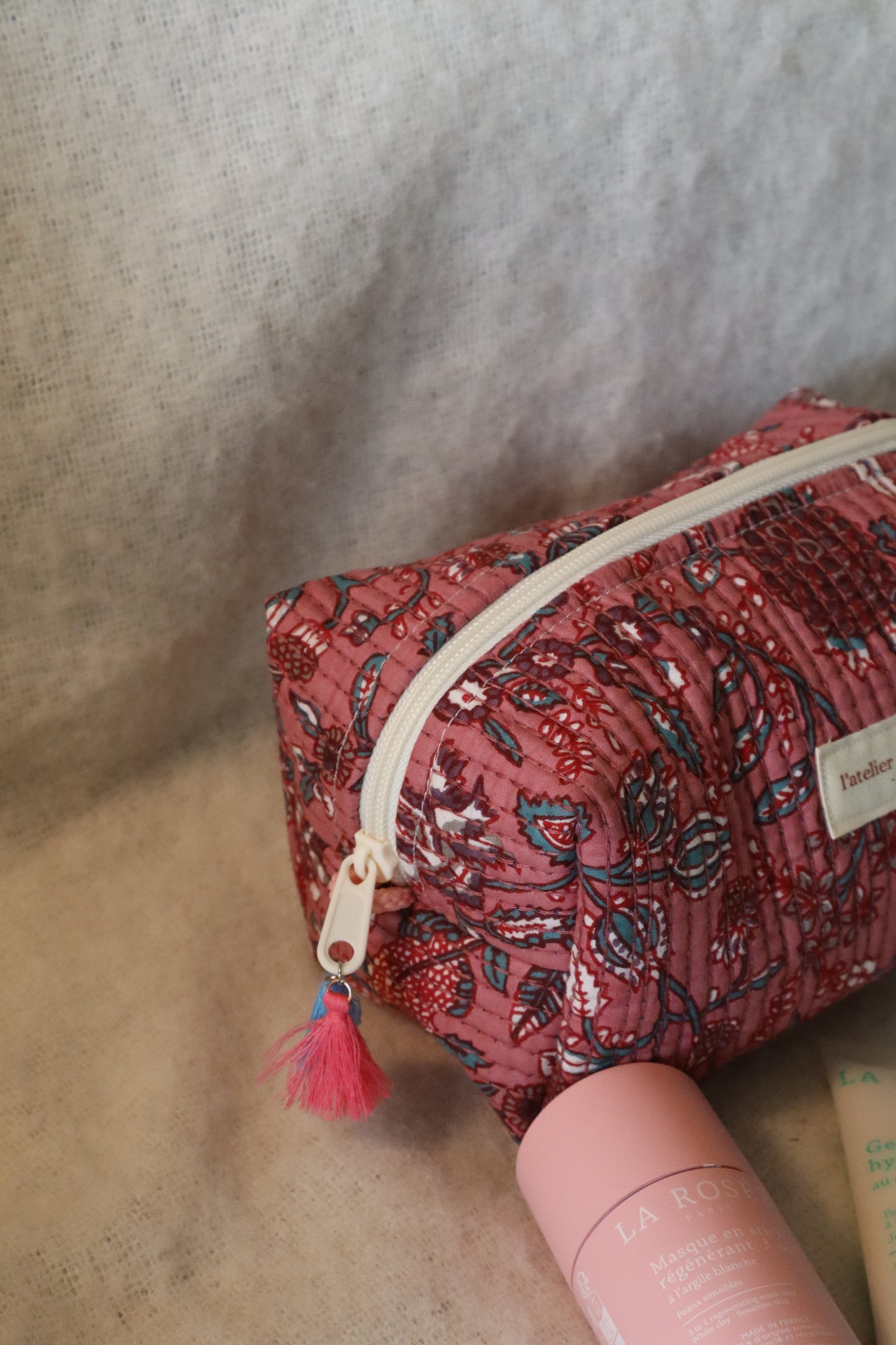 Trousse de toilette matelassée artisanale – Fait main en tissu indien
