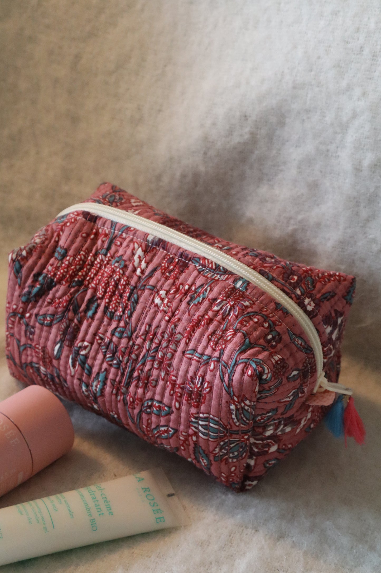 Trousse de toilette matelassée artisanale – Fait main en tissu indien