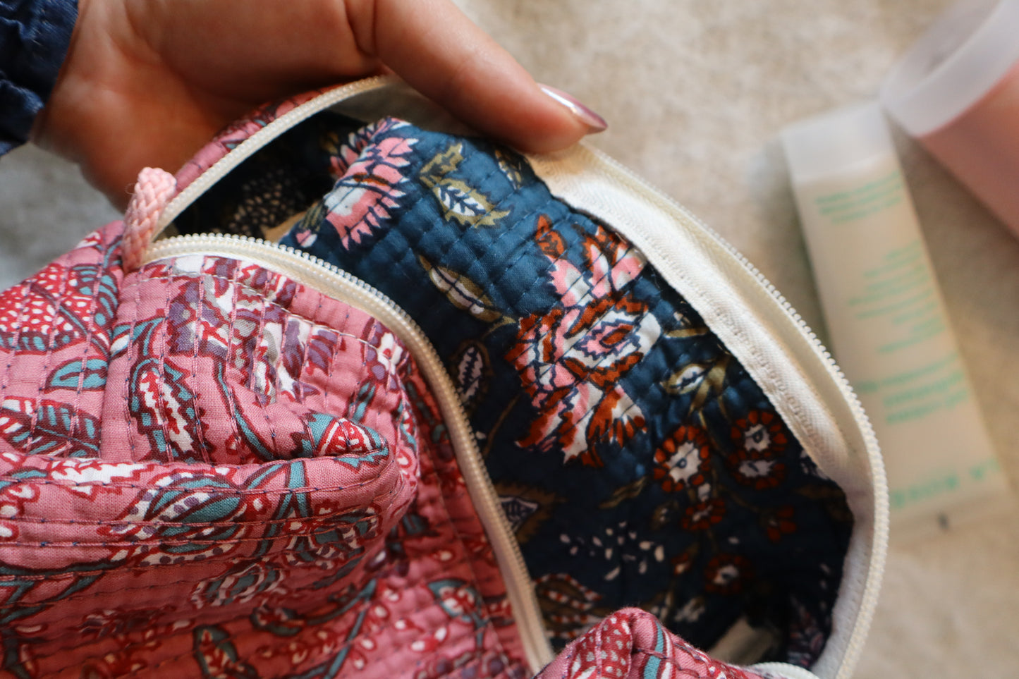 Trousse de toilette matelassée artisanale – Fait main en tissu indien