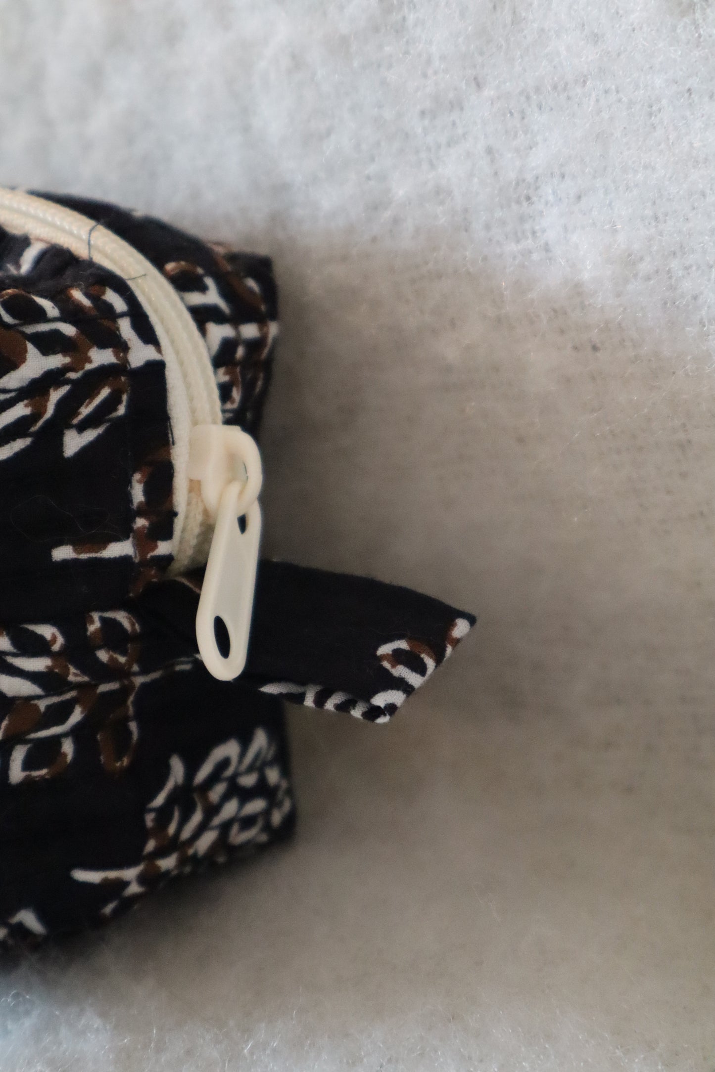 Trousse de toilette matelassée artisanale – Fait main en coton indien