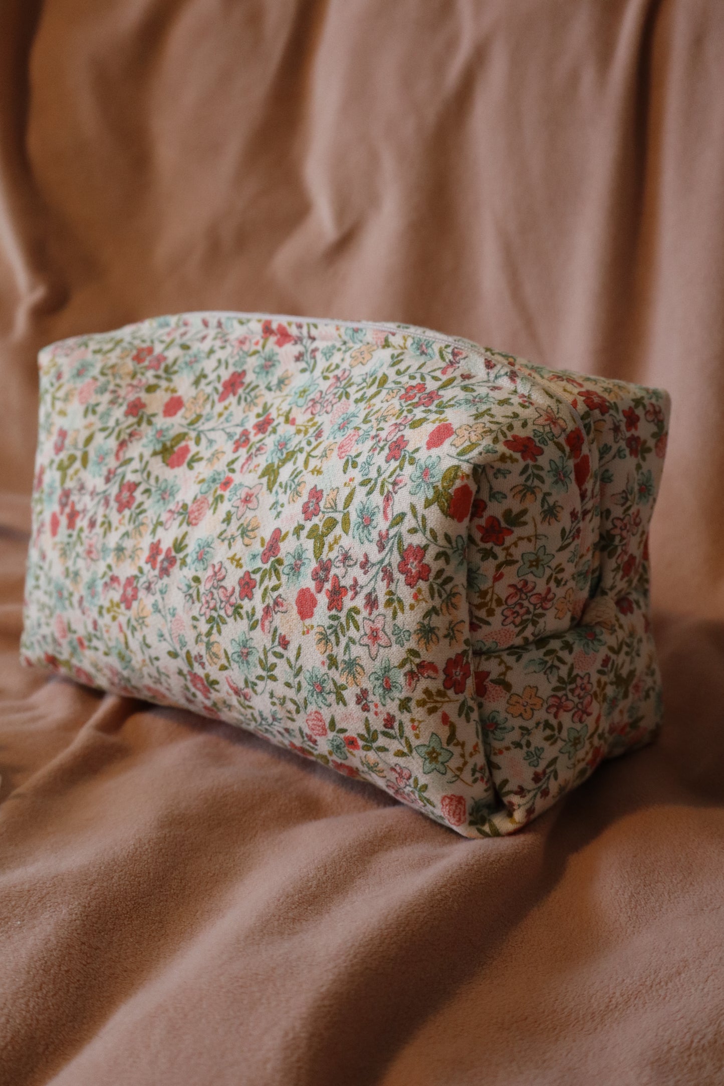 Trousse de toilette matelassée artisanale – Fait main en coton