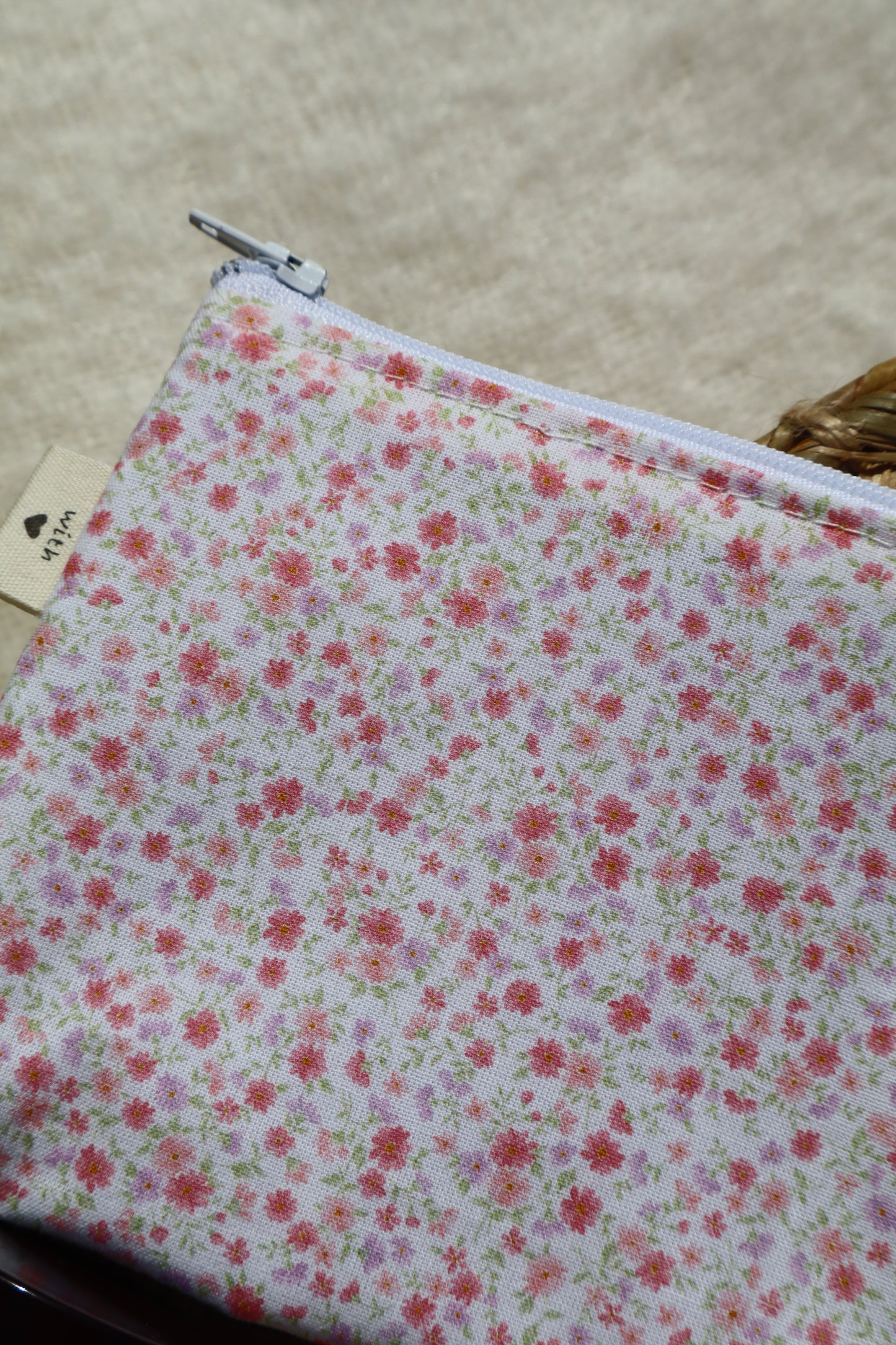 Pochette artisanale en coton - fait main tissu fleuri