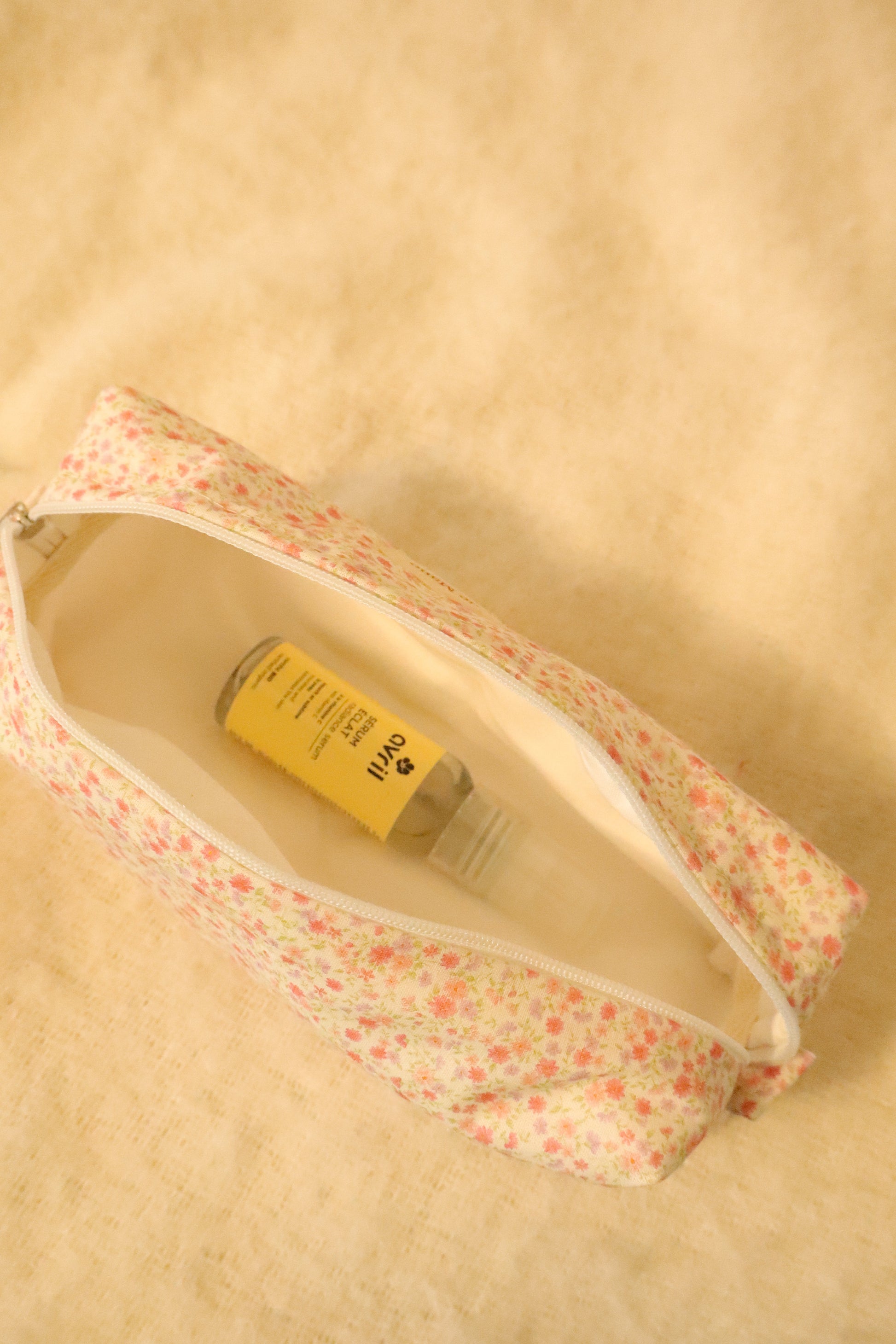 Trousse-toilette-fleurie-rose-fait-main-coton-matelasse